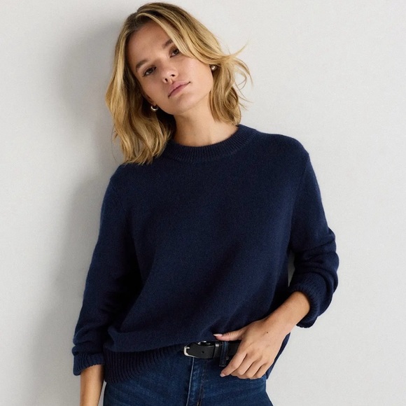 NWT! QUINCE Mongolian Cashmere Oversized Crewneck Sweater True Navy Size Medium - Picture 2 of 15